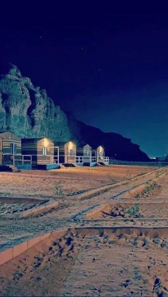 Oryx Camp Hotel วาดิรัม ภายนอก รูปภาพ
