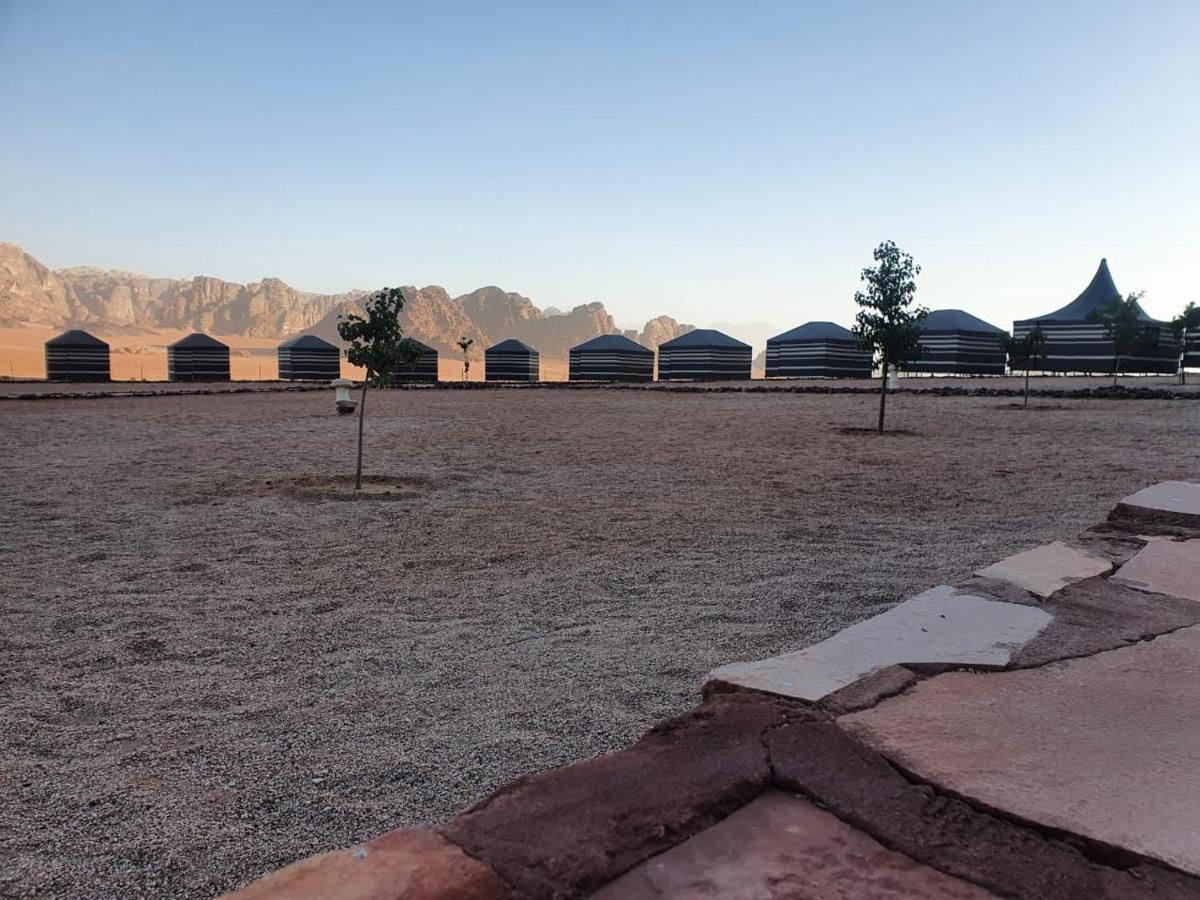Oryx Camp Hotel วาดิรัม ภายนอก รูปภาพ